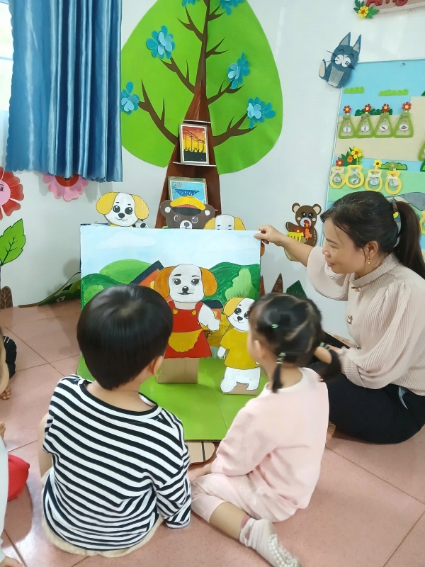 PHÁT TRIỂN NGÔN NGỮ CHO TRẺ NHÀ TRẺ THÔNG QUA GIAO TIẾP HẰNG NGÀY TẠI TRƯỜNG MẪU GIÁO TÂN THANH